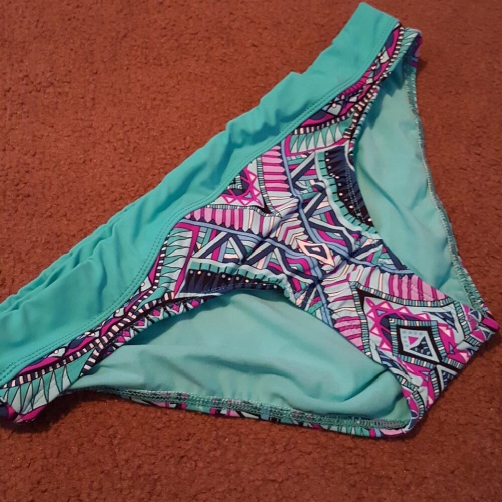 Title Nine bikini bottom large